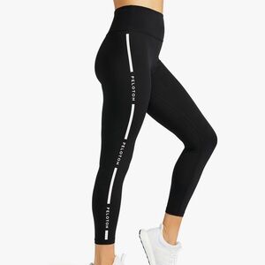 Peloton here now leggings in size medium